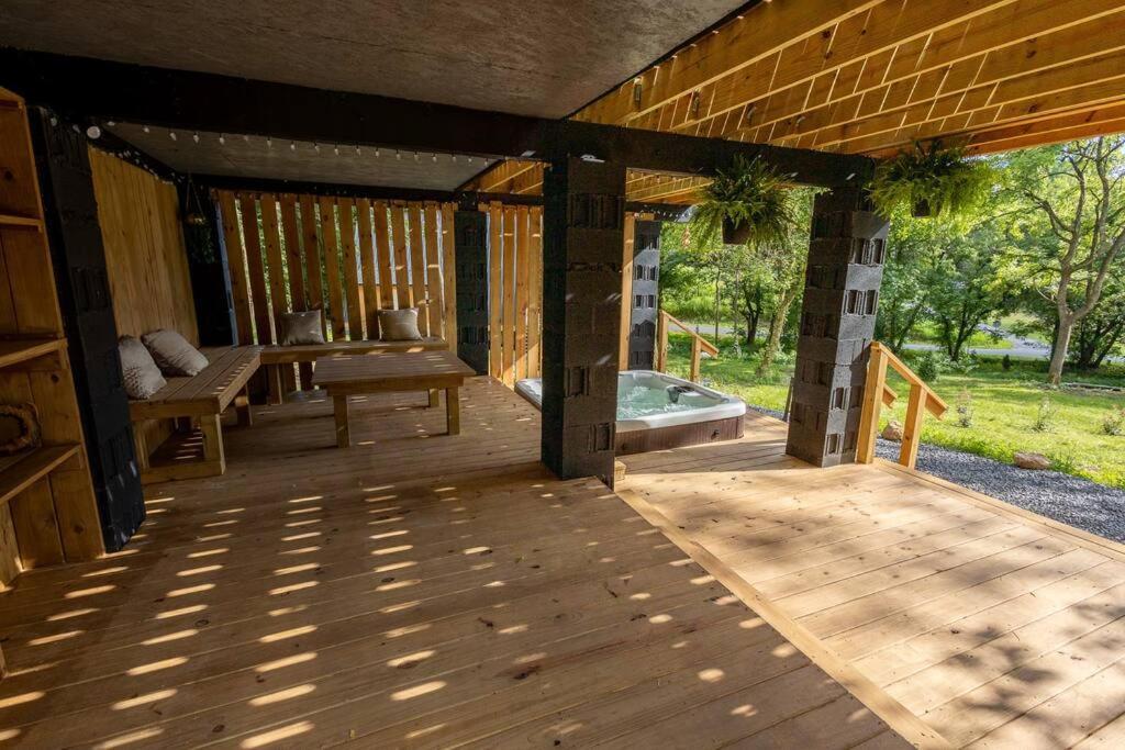 Valhalla Cabins Aframes With Hot Tubs & Sauna Cosby Экстерьер фото