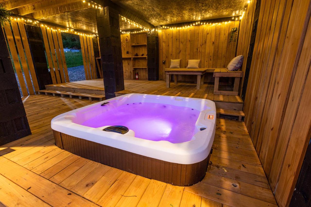 Valhalla Cabins Aframes With Hot Tubs & Sauna Cosby Экстерьер фото
